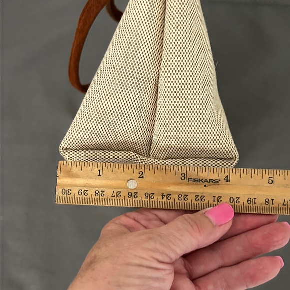 Vintage Longchamp Paris Cream Canvas Tote with Brown Suede Trim and Tassel - Picture 12 of 13